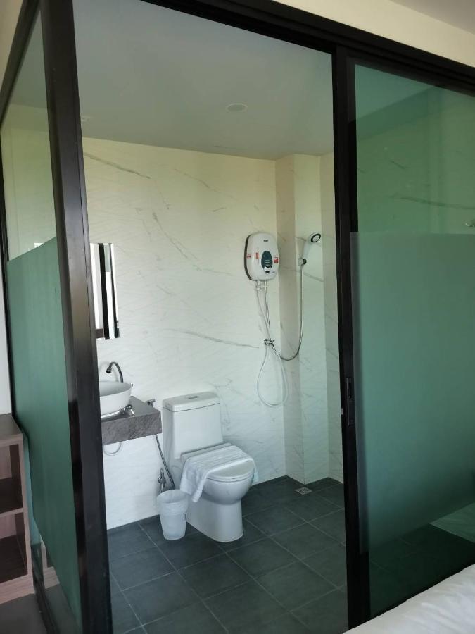 Yamin Seaview Hotel Phuket Exterior foto